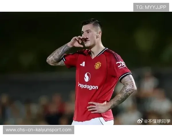 曼联与利物浦联合训练日：两队球员共享传球与冲刺技巧